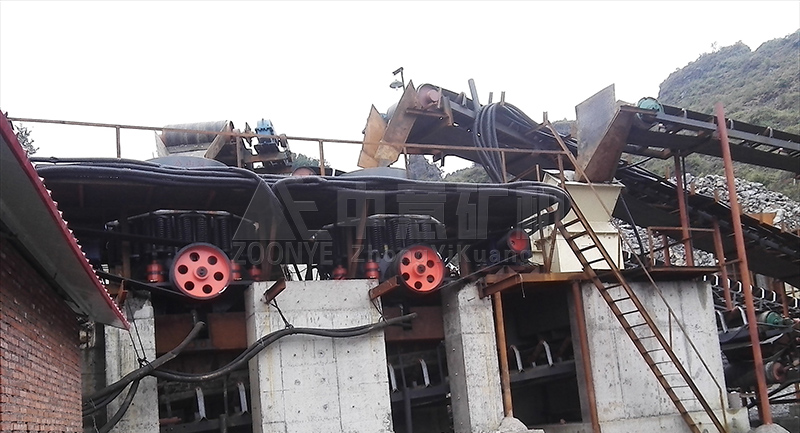 云南时产150吨碎石移动破碎站