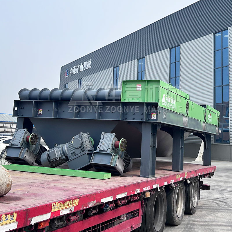 客户定制的加长螺旋筛.jpg 客户定制的加长螺旋筛