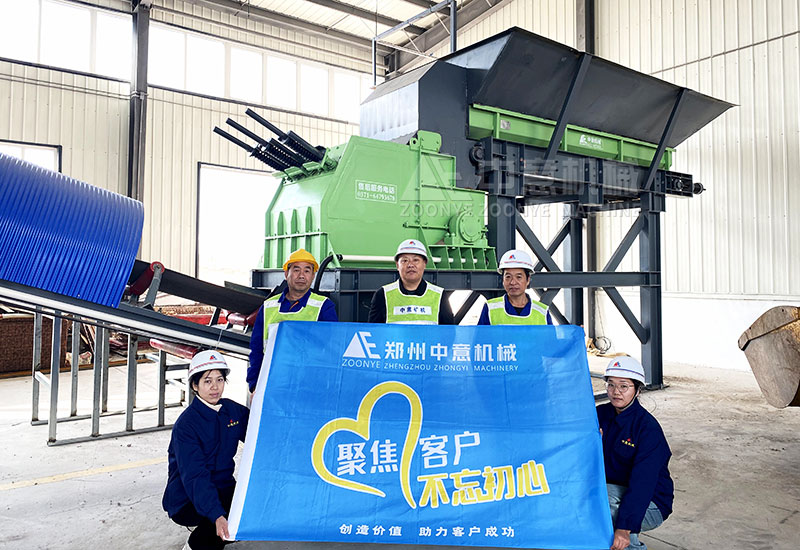 技术工程师现场合影留念.jpg 技术工程师现场合影留念