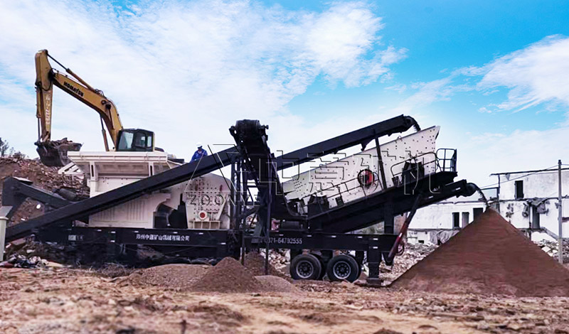 经理发移动破碎站现场1.jpg 经理发移动破碎站现场1.jpg